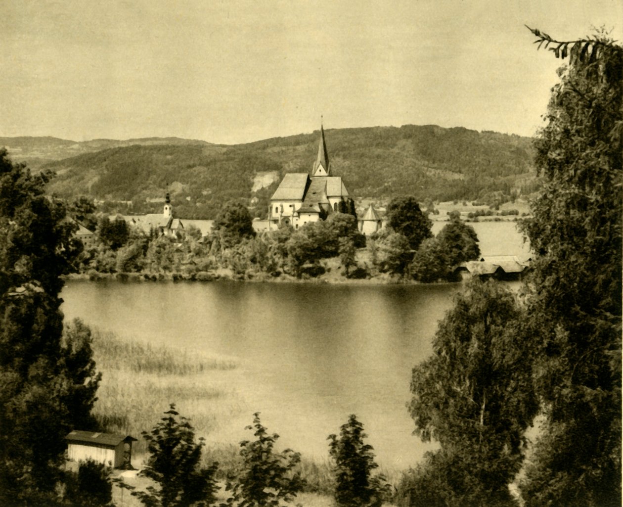 Maria Wörth, Wörthersee, Østerrike, c1935. av Unbekannt