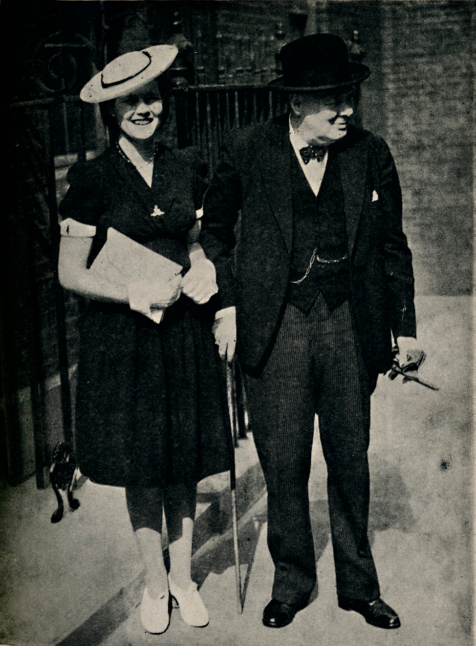 Mary Churchill og hennes far, c1945. av Unbekannt