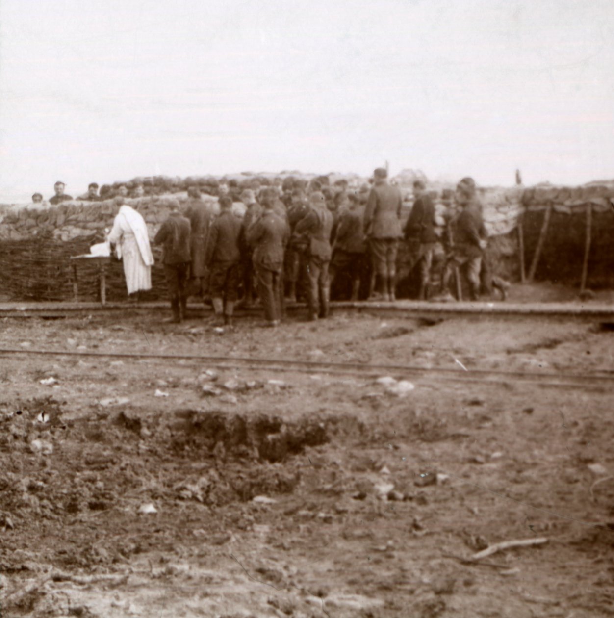 Messe i skyttergravene, Pervijze, Flandern, Belgia, c1914-c1918 av Unbekannt