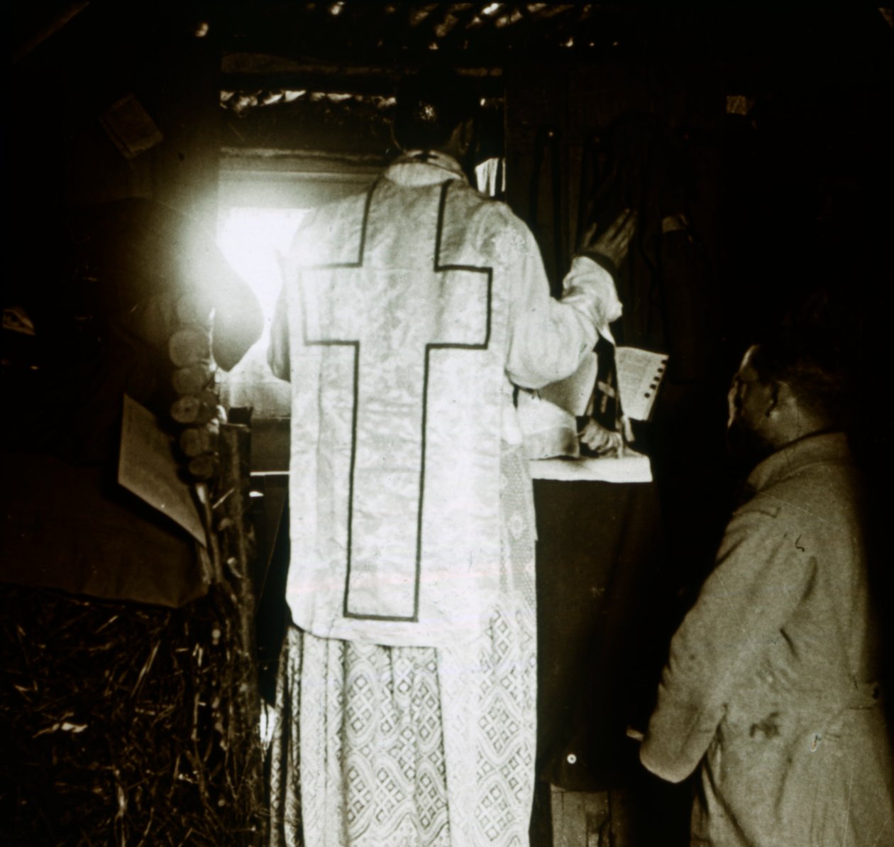 Messe i skyttergravene, c1914-c1918 av Unbekannt