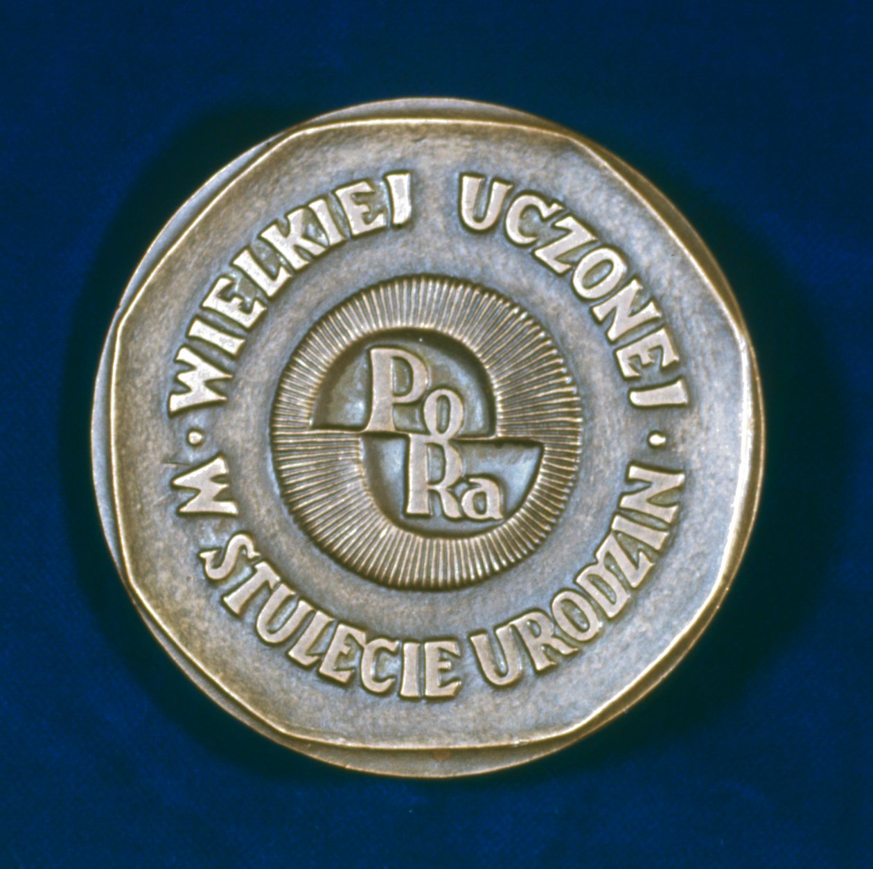 Medalje til minne om Marie Sklodowska Curie, polskfødt fransk fysiker, 1967 av Unbekannt