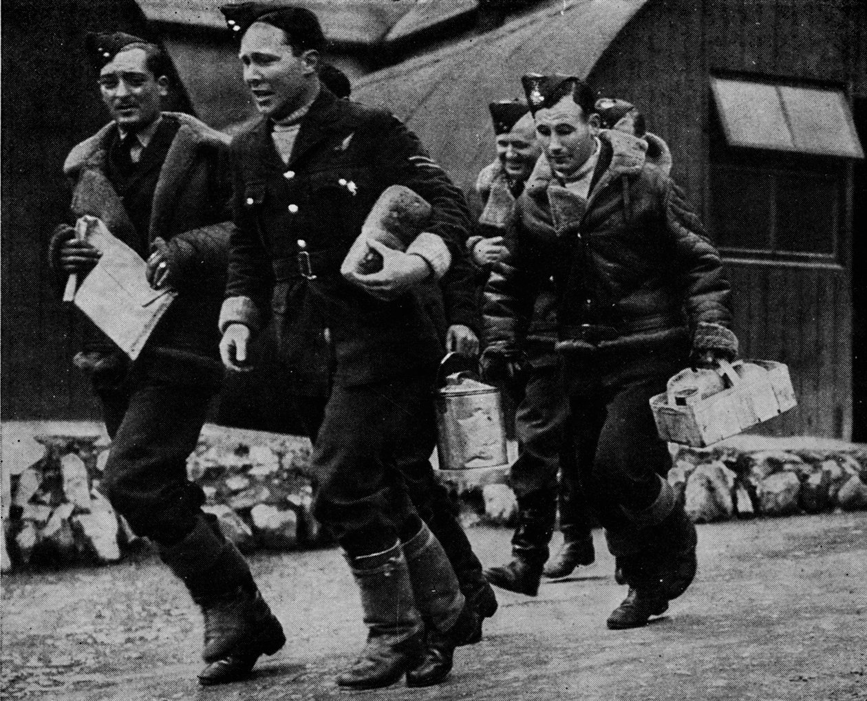 Medlemmer av RAF klare til aksjon under andre verdenskrig, c1940 1943 av Unbekannt