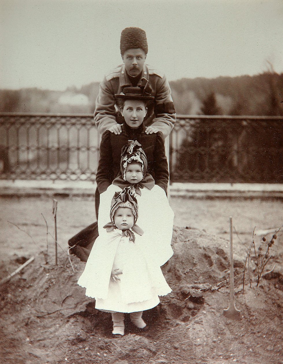Medlemmer av familien til hertug Fjodor Uvarov på landet deres, Porechye, Russland, 1880-tallet av Unbekannt
