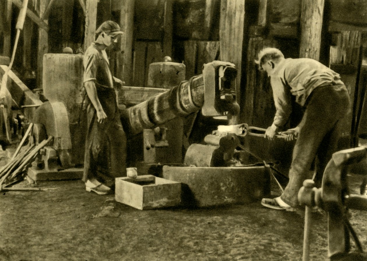 Metallarbeidere, Steiermark, Østerrike, c1935. av Unbekannt