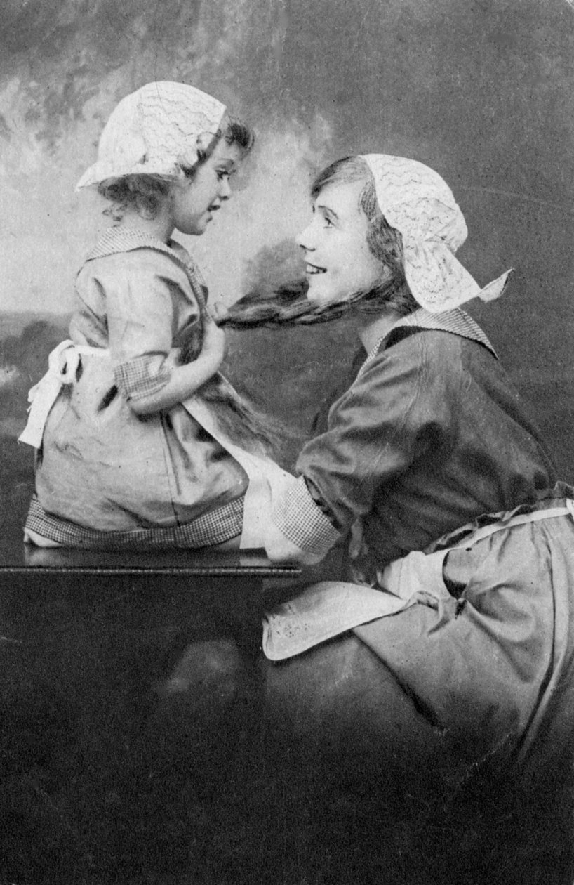 Mor og datter, tidlig på 1900-tallet av Unbekannt
