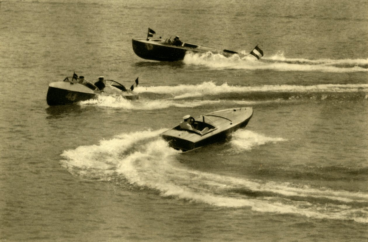 Motorbåtkappløp, Wörthersee, Kärnten, Østerrike, c1935. av Unbekannt
