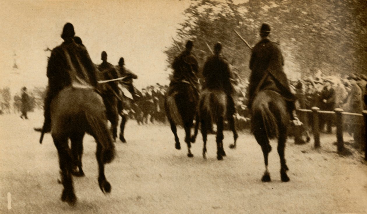 Monterte politibatongladde marsjerere, middelprøveprotester, Hyde Park, London, 1932, 1933. av Unbekannt