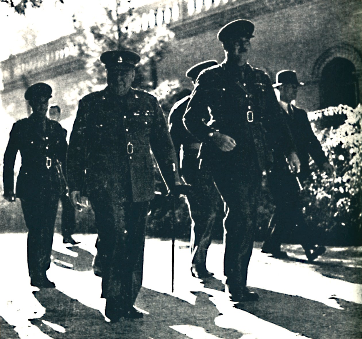 Mr. Churchill besøker Teheran, Persia, 1. desember 1943, 1945. av Unbekannt