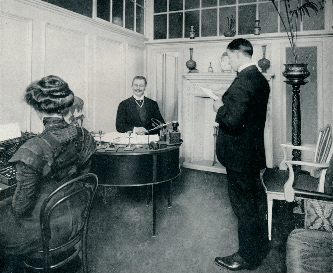 Mr Sandow Attending To His Days Correspondence, c1898 av Unbekannt