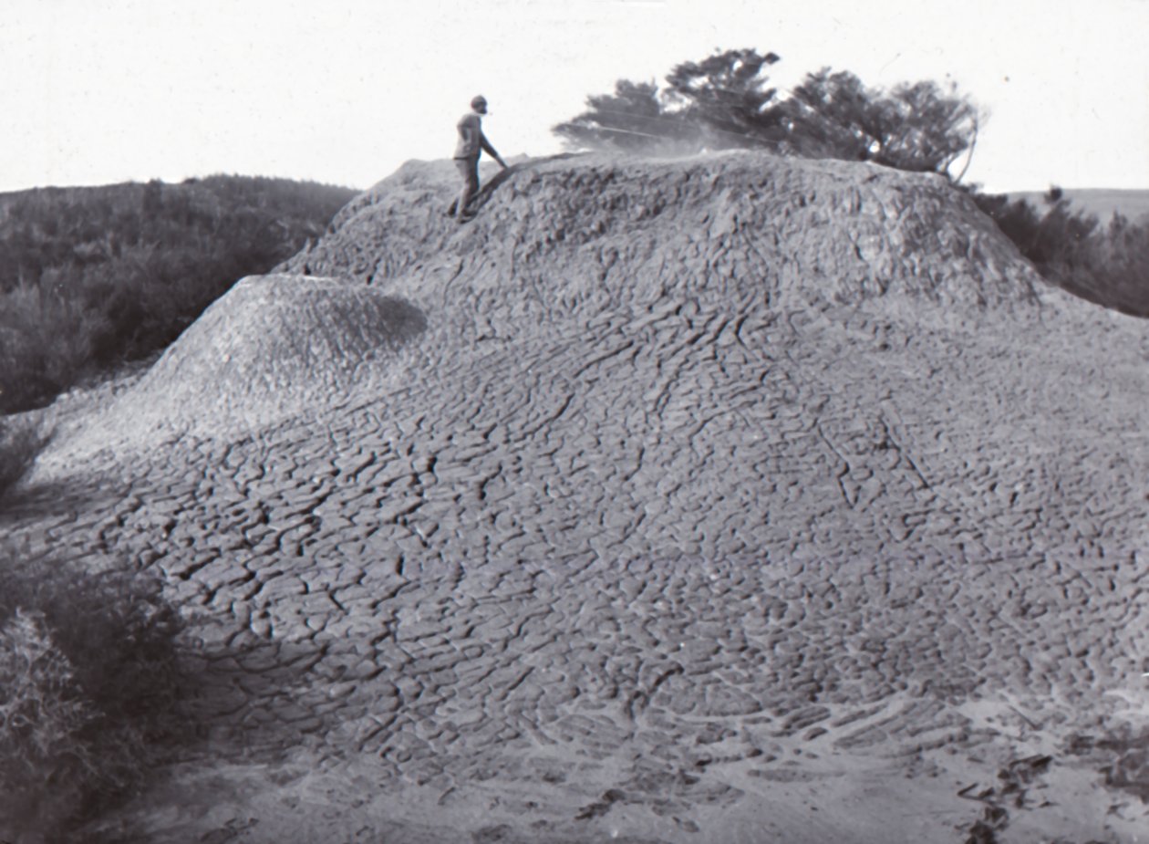 Mud Volcano Waiotapu, slutten av 1800-begynnelsen av det 20. århundre. av Unbekannt