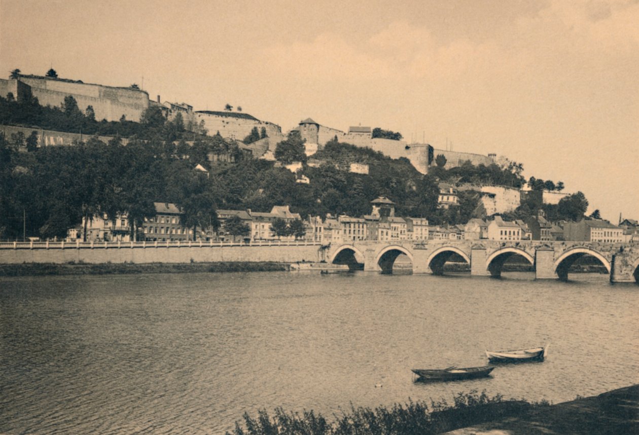 Namur Citadel og Pont de Jambes, ca 1900 av Unbekannt
