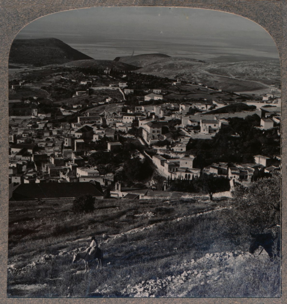 Nasaret og nedbørsfjellet, ca 1900 av Unbekannt