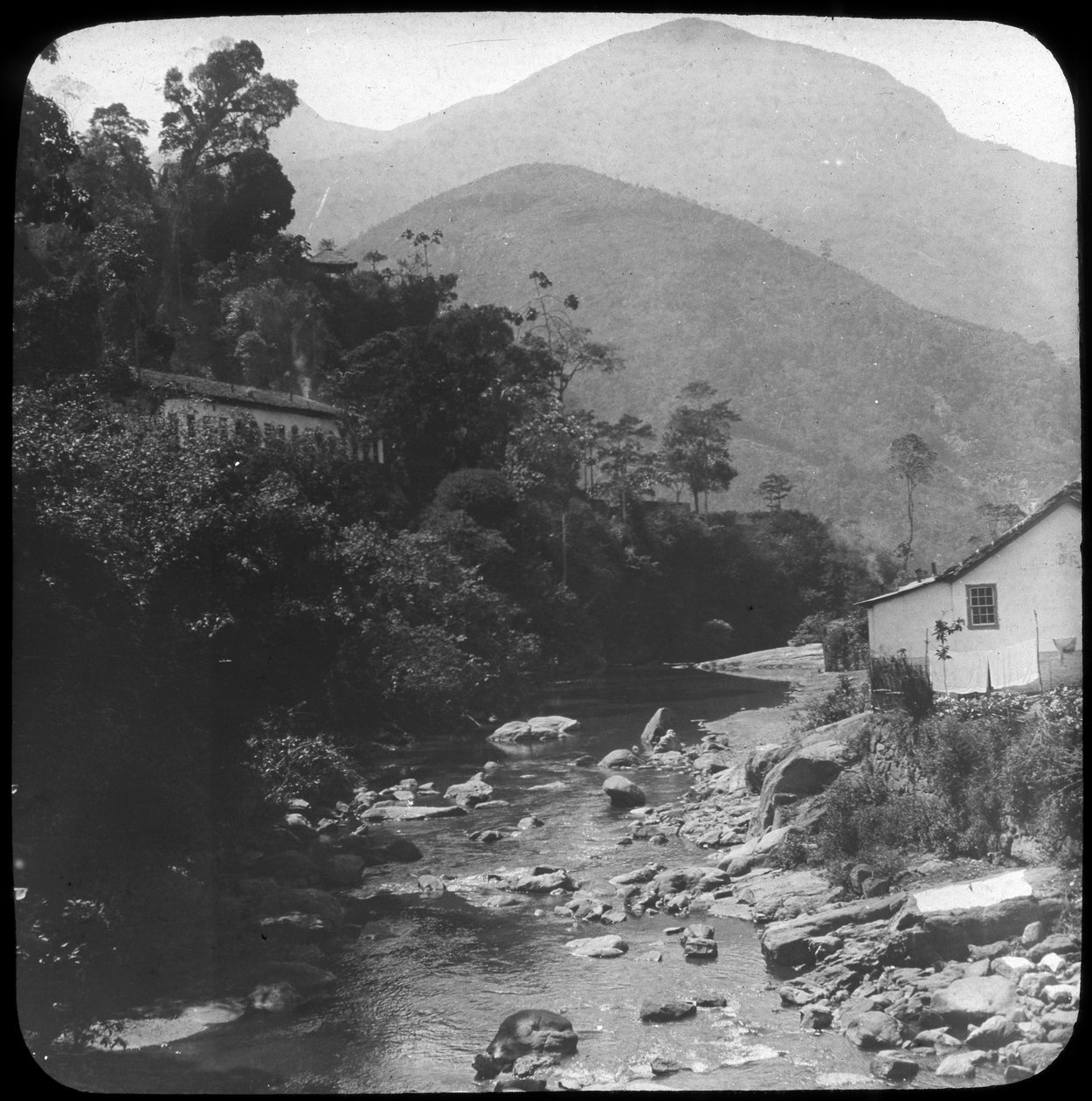 Nær Petrópolis, Rio de Janeiro, Brasil, slutten av 1800- eller begynnelsen av 1900-tallet av Unbekannt