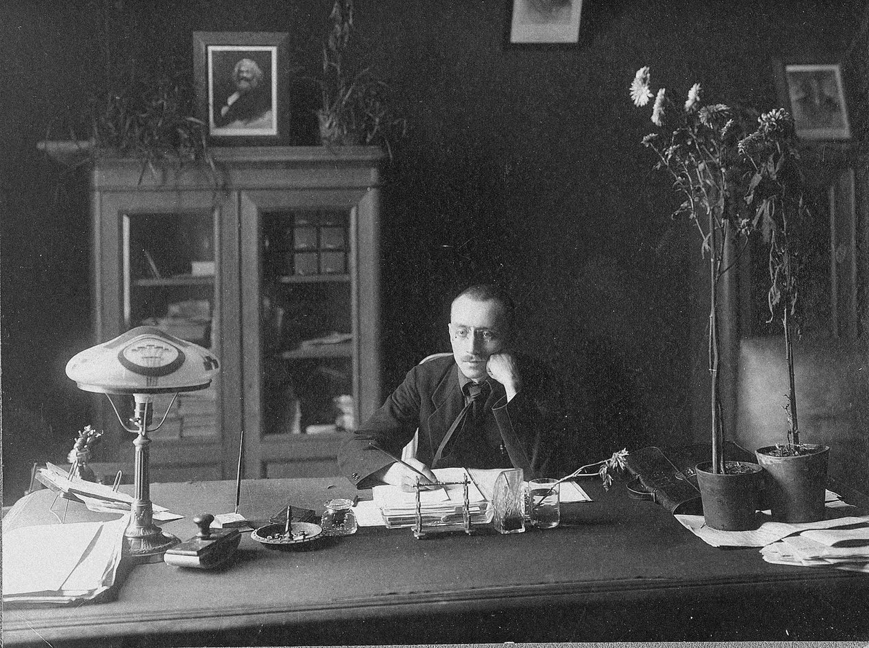 Nikolay Alexandrovich Milyutin 1889-1942 av Unbekannt