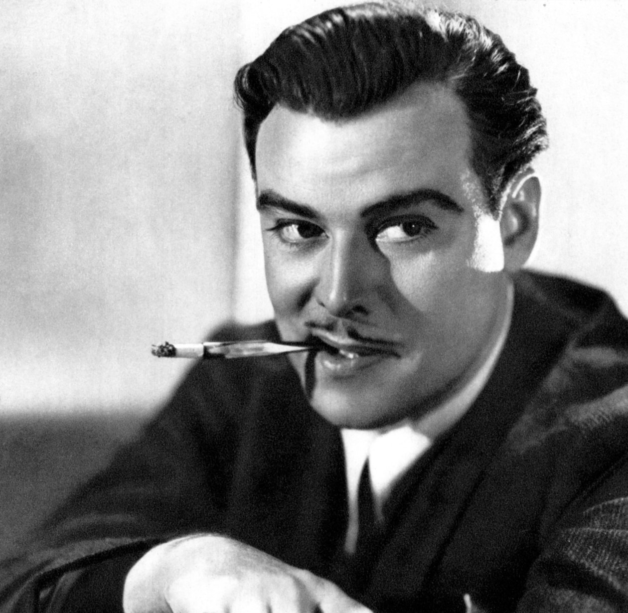 Nils Asther, danskfødt svensk scene- og filmskuespiller, 1934-1935 av Unbekannt