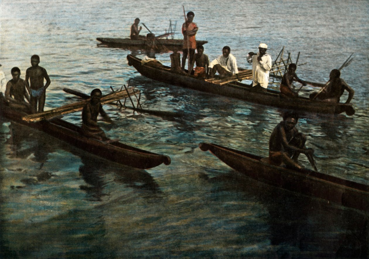 Ny Guinea. Papuanske kanoer, Papua Ny-Guinea. Papuanske kanoer, 1900. av Unbekannt