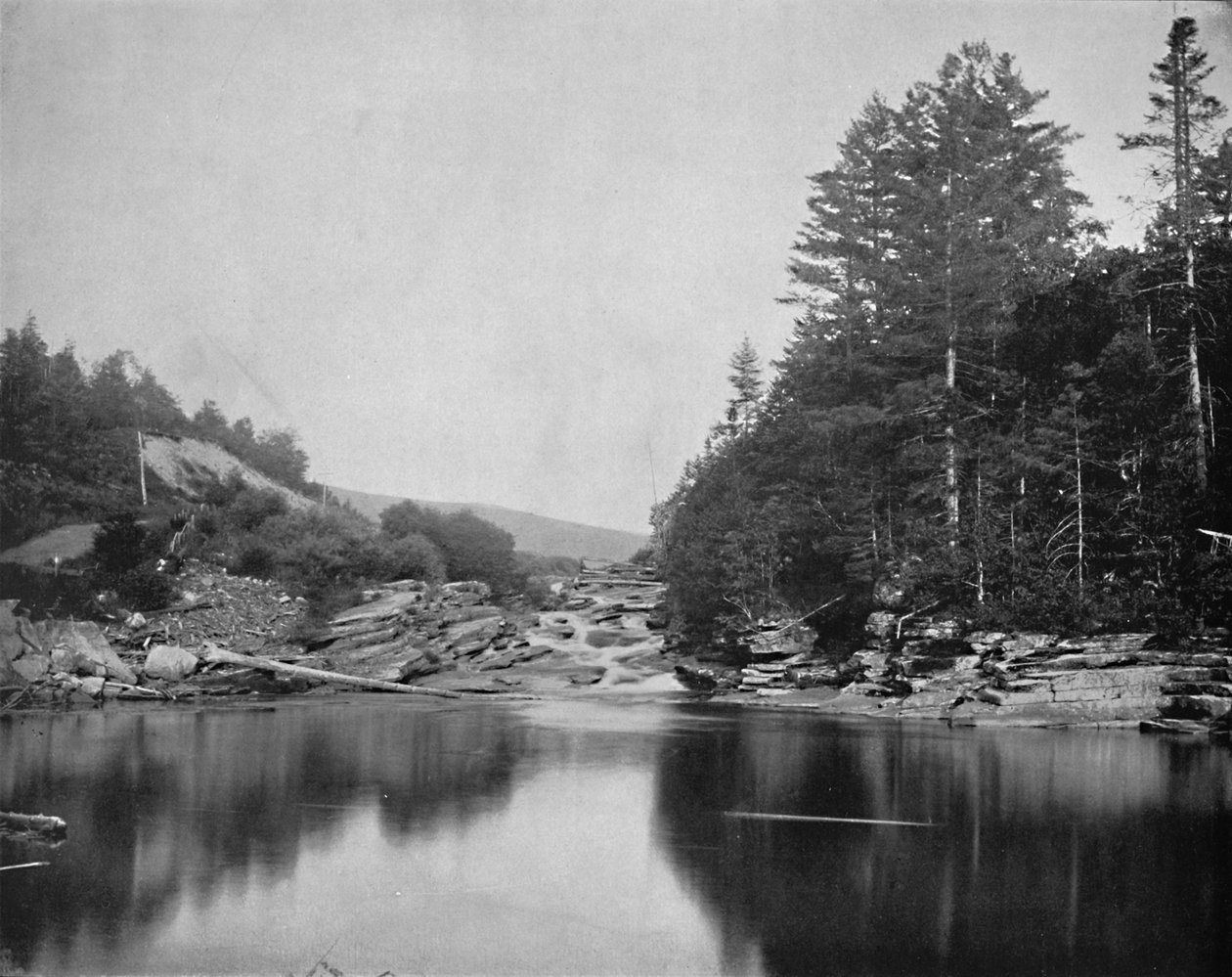 Ved Ammonoosuc-elven, White Mountains, New Hampshire, c1897. av Unbekannt