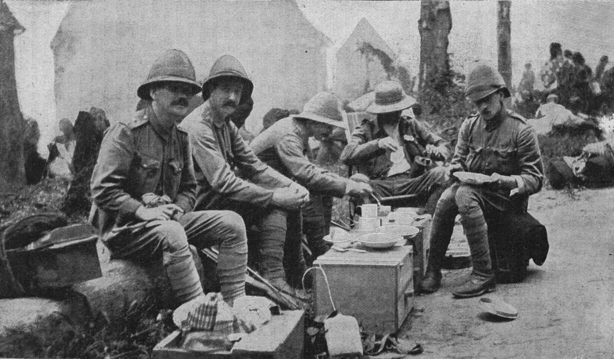 On the March to Kumassi: A Halt for Dinner, 1902 av Unbekannt