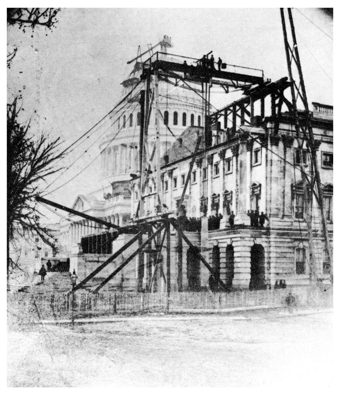 En av fløyene til Capitol nær ferdigstillelse, Washington DC, USA, c1860 1955 av Unbekannt