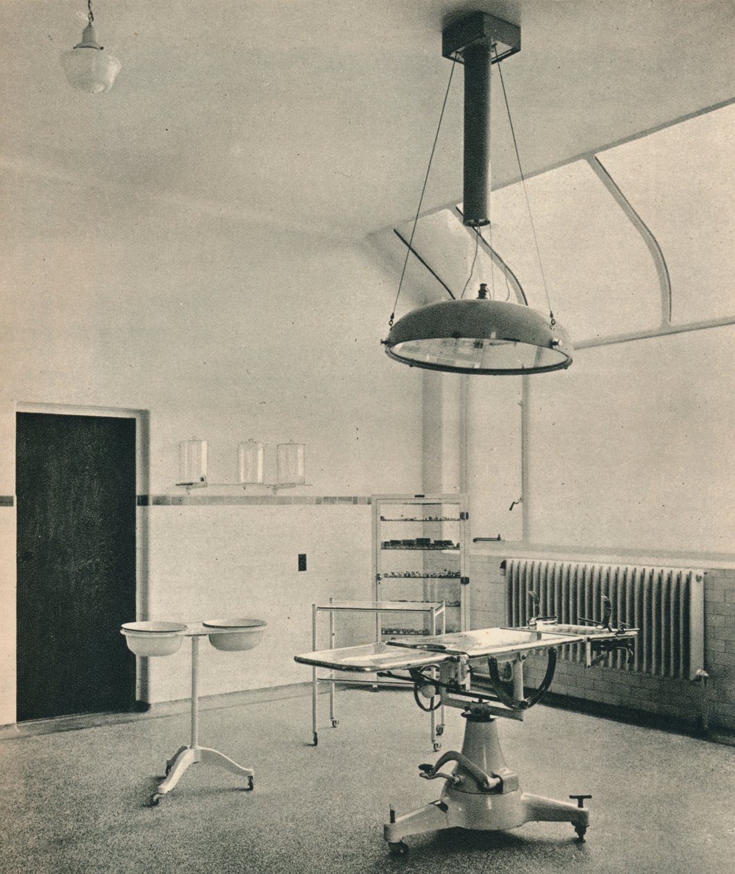 Operating Theatre, Princess Louise Kensington Hospital for Children. Arkitekter, George Lansdown & av Unbekannt