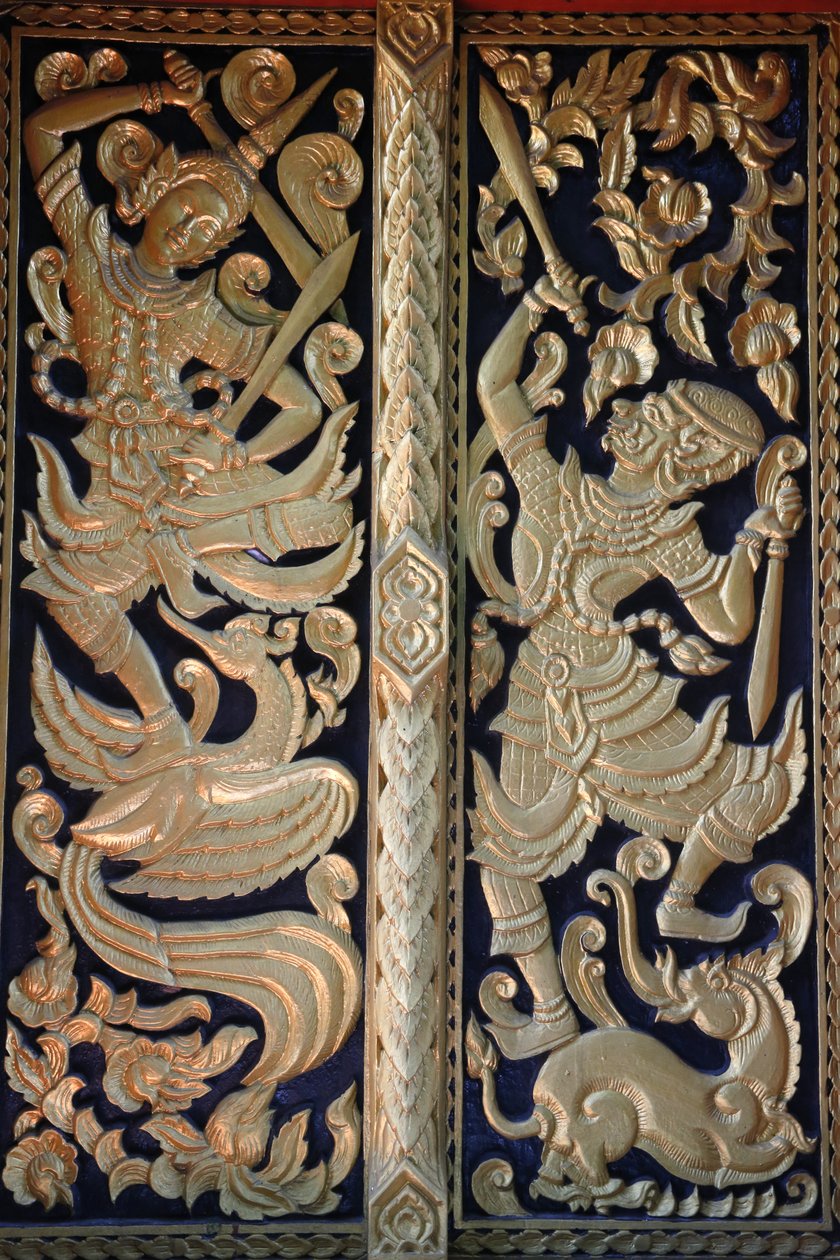 Utsmykket tempeldør ved Wat Chedi Luang, Chiang Mai. Thailand av Unbekannt