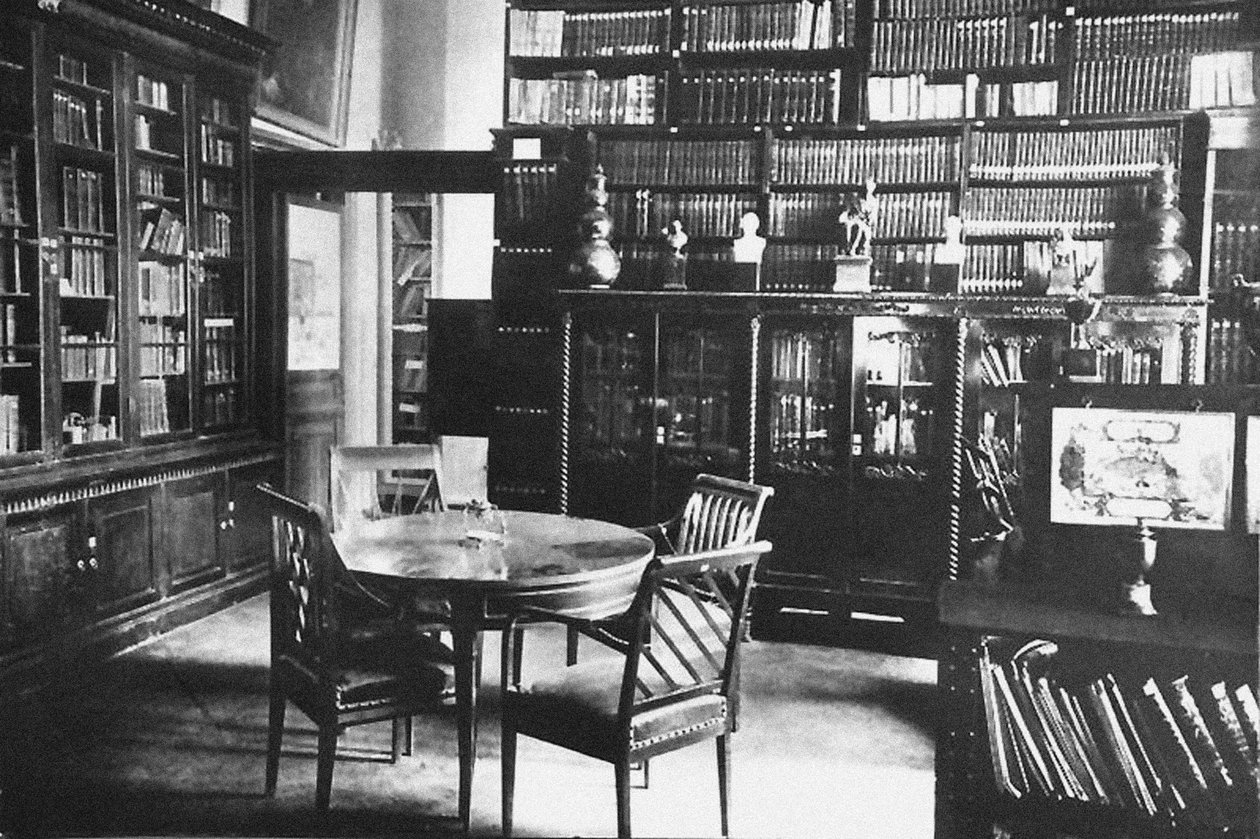 Ostafyevo eiendom. Studiet og biblioteket til prins Andrei Vyazemsky, slutten av 1800-tallet av Unbekannt