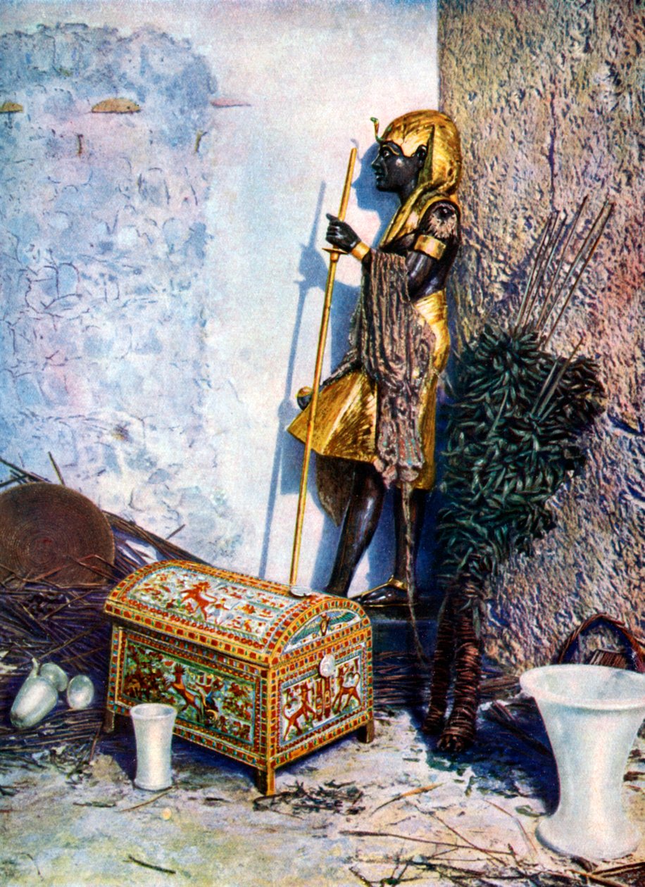 Malt klesskrin, som ligger ved foten av Tutankhamens-statuen, Egypt, 1933-1934 av Unbekannt