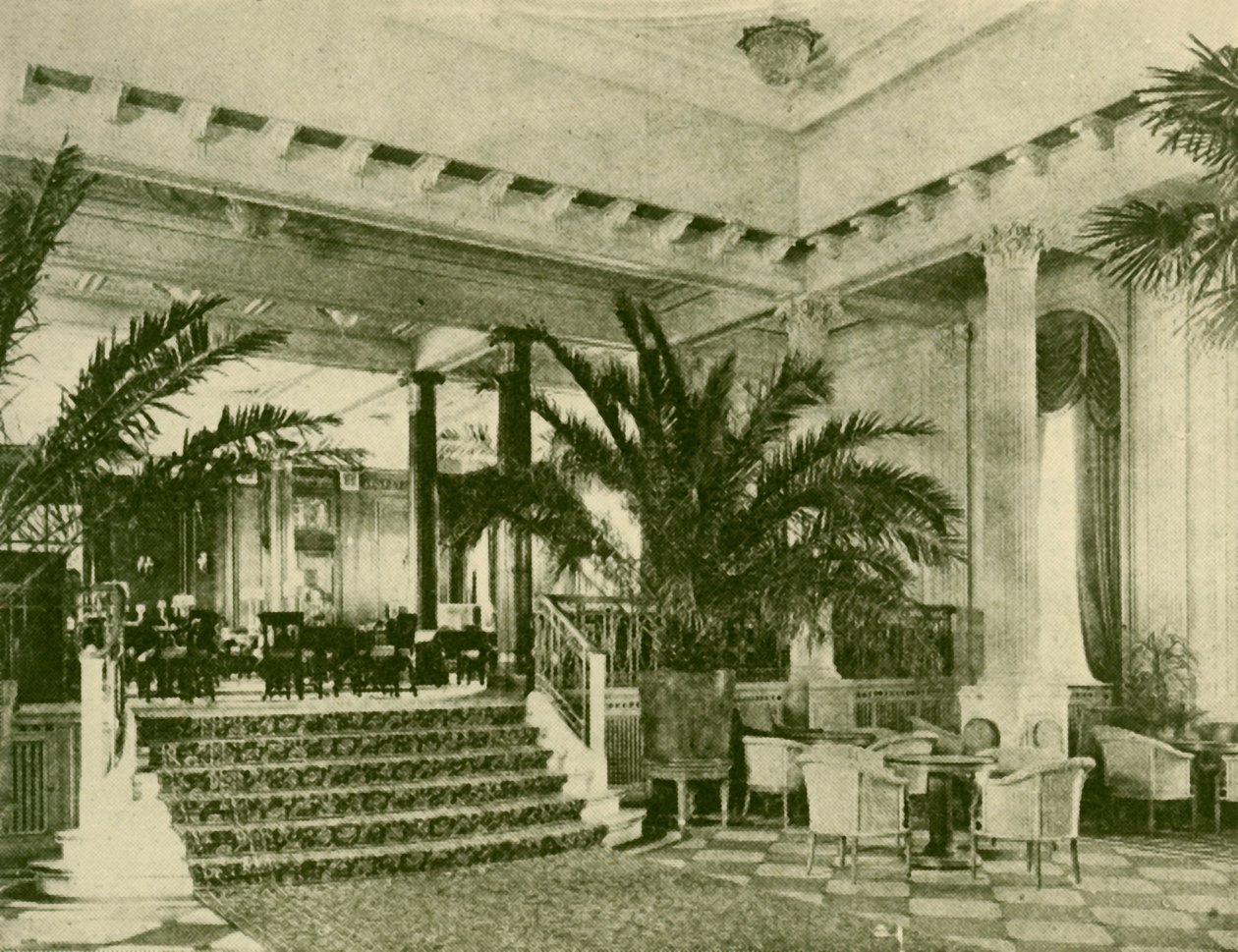 Palm Court and Lounge i Majestic, c1930. av Unbekannt