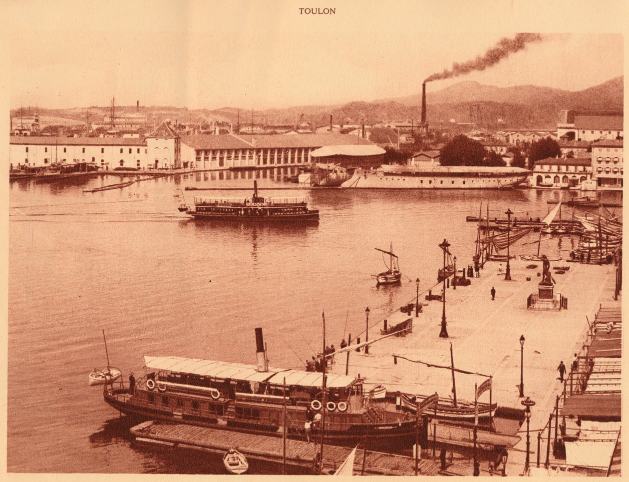 Panorama av Quais i Toulon, 1930. av Unbekannt