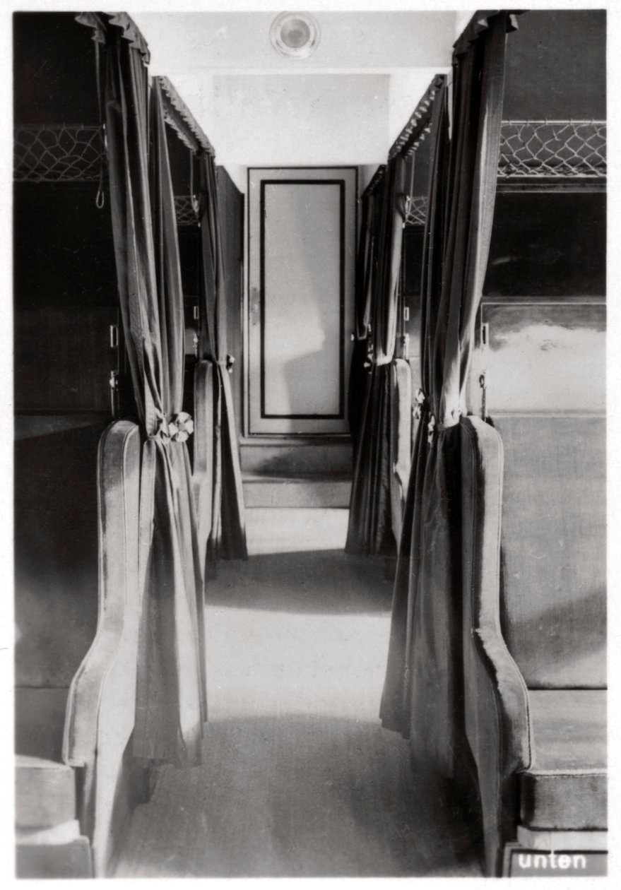 Passasjerrommet til Zeppelin LZ 126, c1924 1933 av Unbekannt