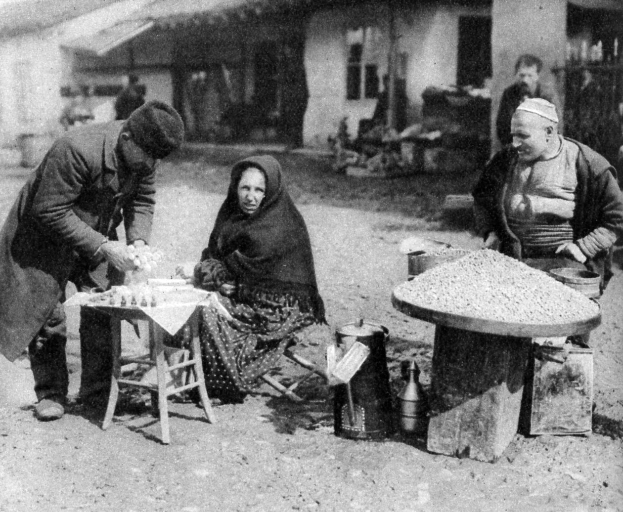 Peanøtt- og dufthandlere, Sofia, Bulgaria, c1923 av Unbekannt
