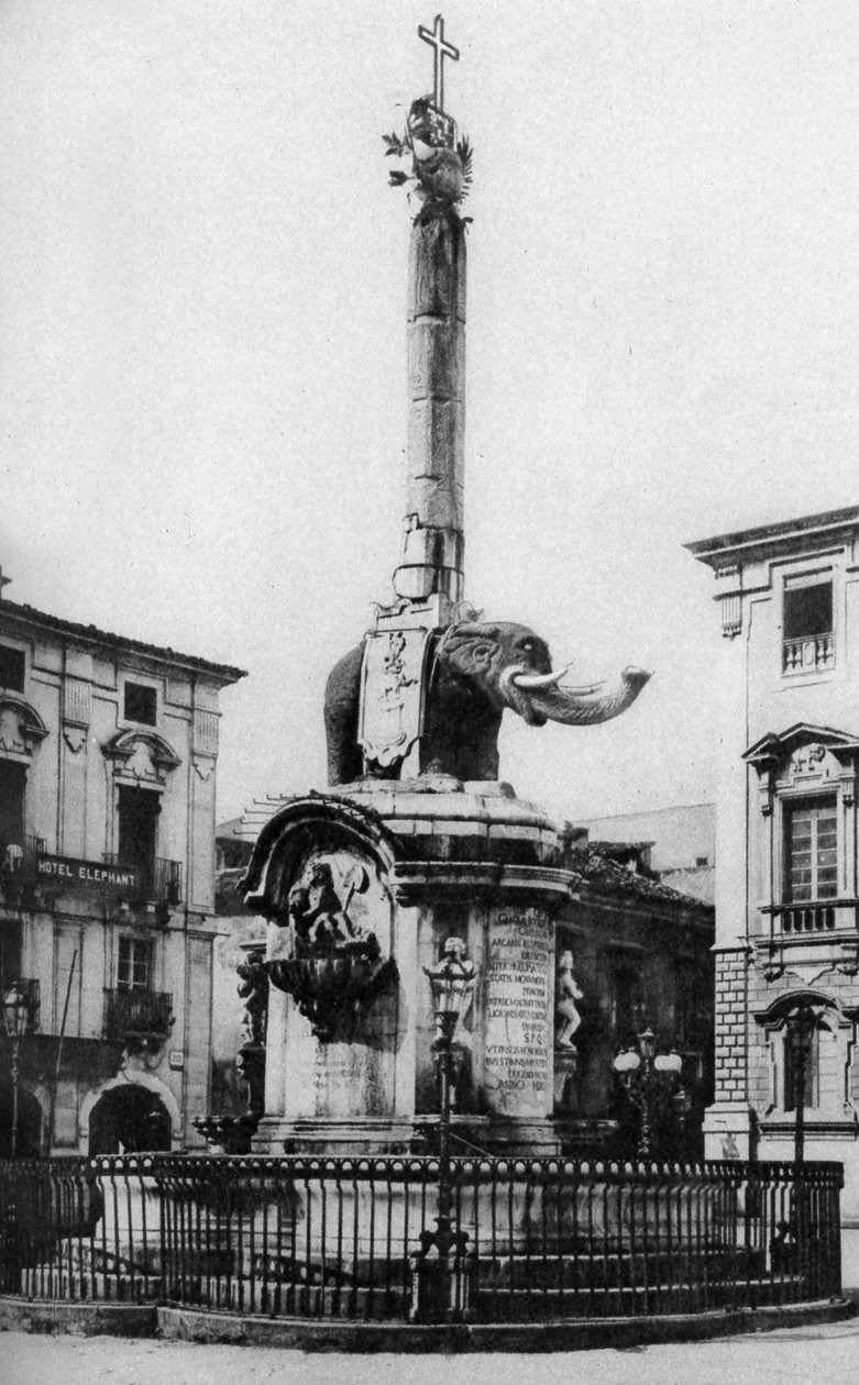 Piazza del Duomo katedralplassen, Catania, Sicilia, Italia, c1923 av Unbekannt