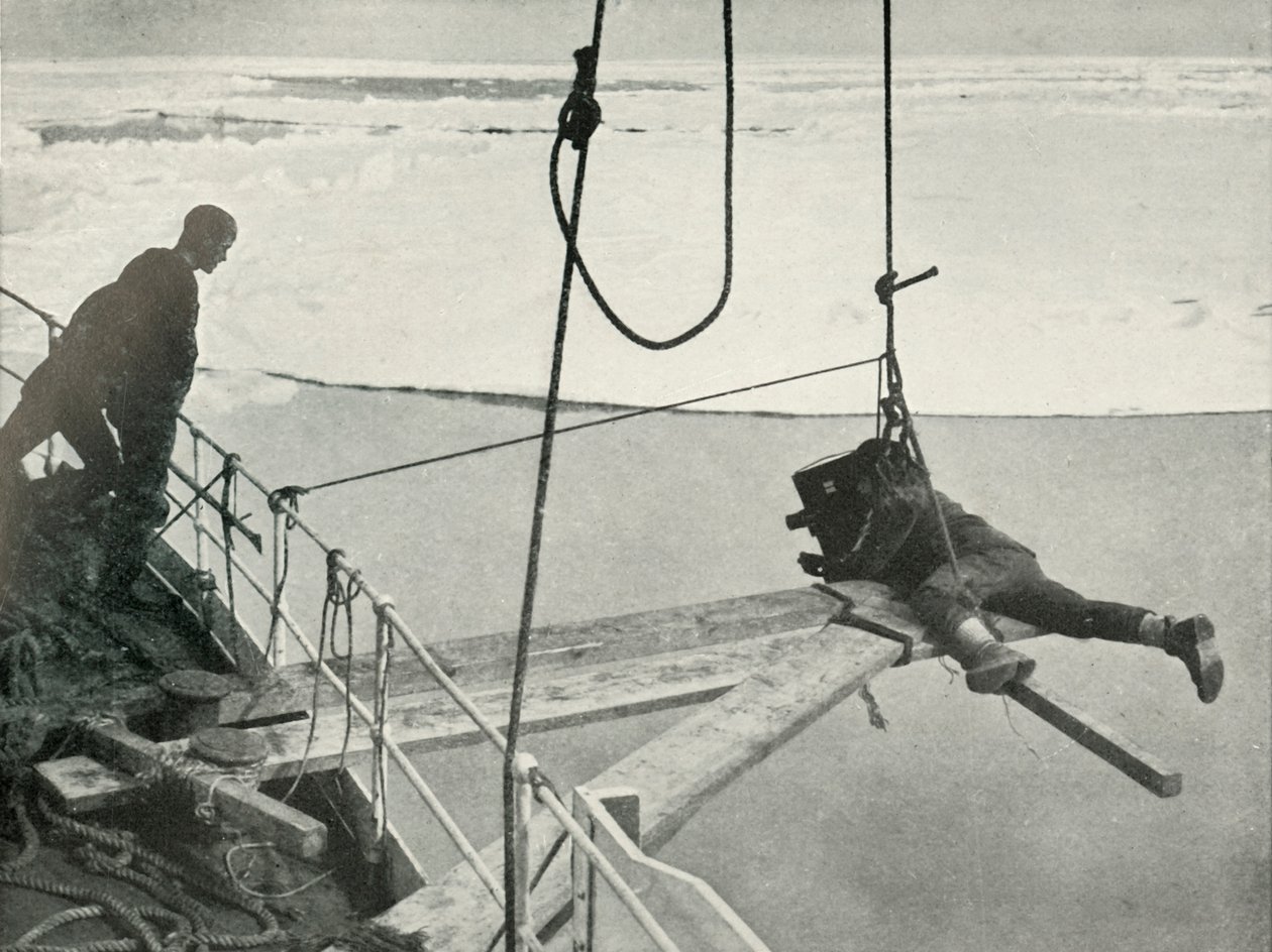 Ponting Cinematographs The Bow of the Terra Nova, c19101913, 1913 av Unbekannt