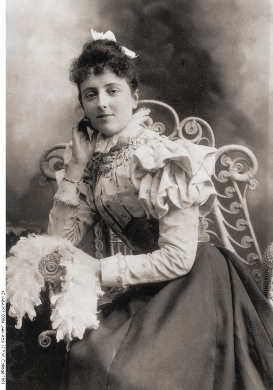 Portrett av Lucy Maud Montgomery 1874-1942, 1891 av Unbekannt