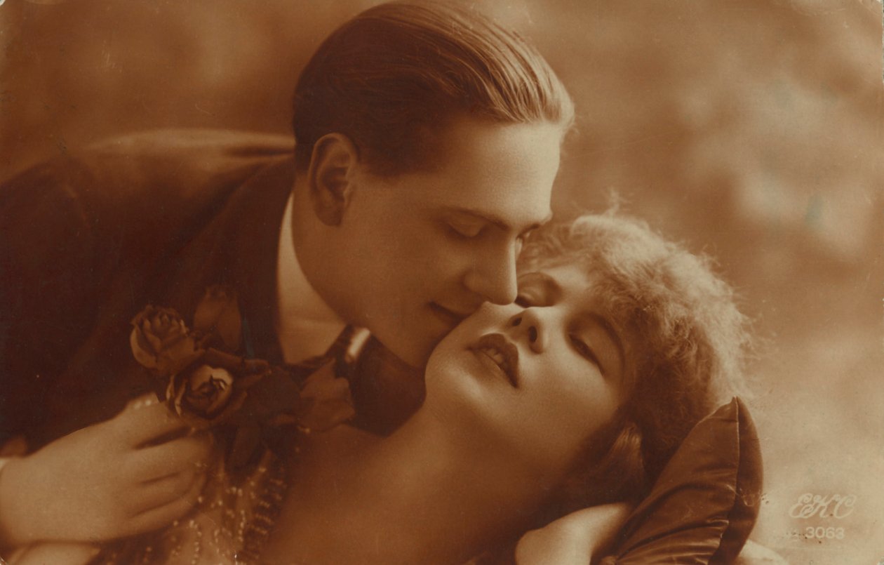 Postkort av romantisk vintage par, i sepia av Unbekannt