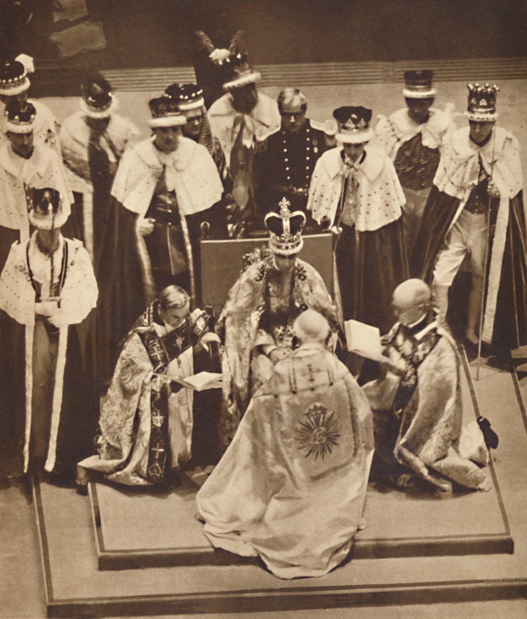Primate kneler ved Kings Knees, 12. mai 1937 av Unbekannt