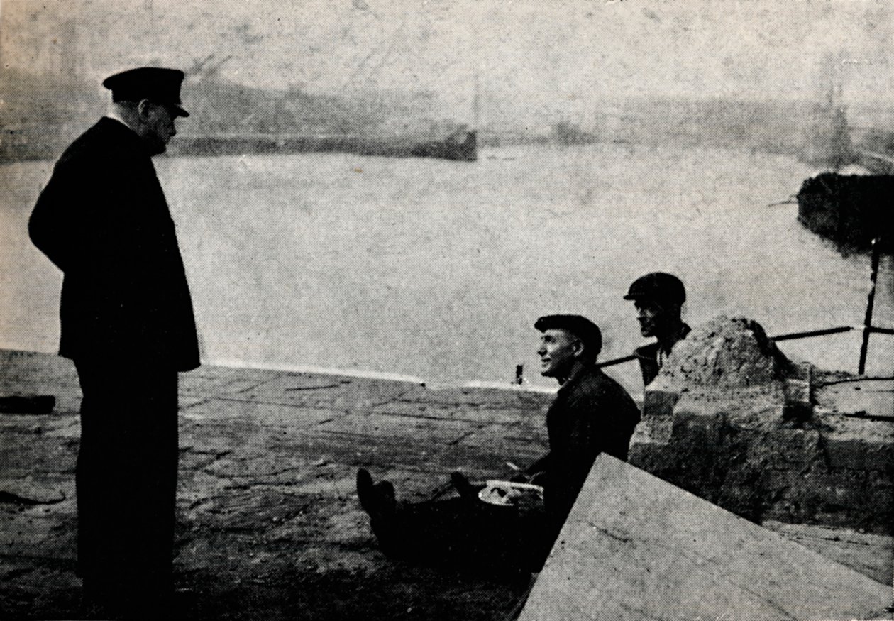 Statsminister og menn i gaten, 1940-tallet, 1945. av Unbekannt