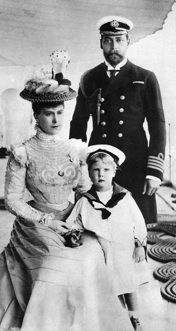 Prins George og hans kone Mary med sønnen Edward, HMS Crescent, sent på 1800- og begynnelsen av 1900-tallet av Unbekannt