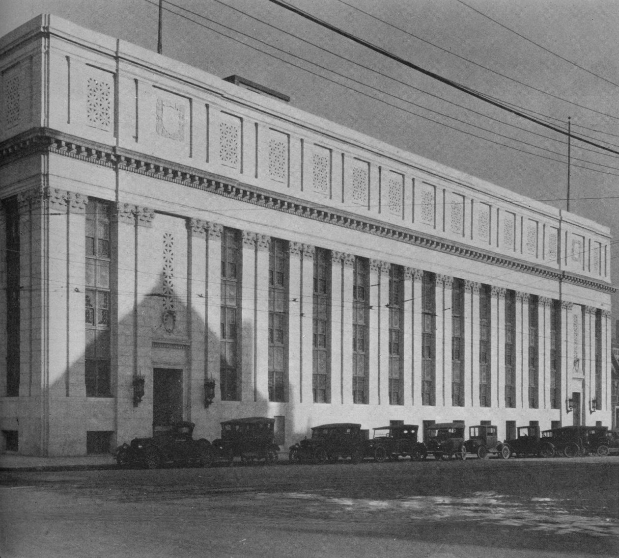 Hovedfasaden til frimurertempelet, Birmingham, Alabama, 1924 av Unbekannt