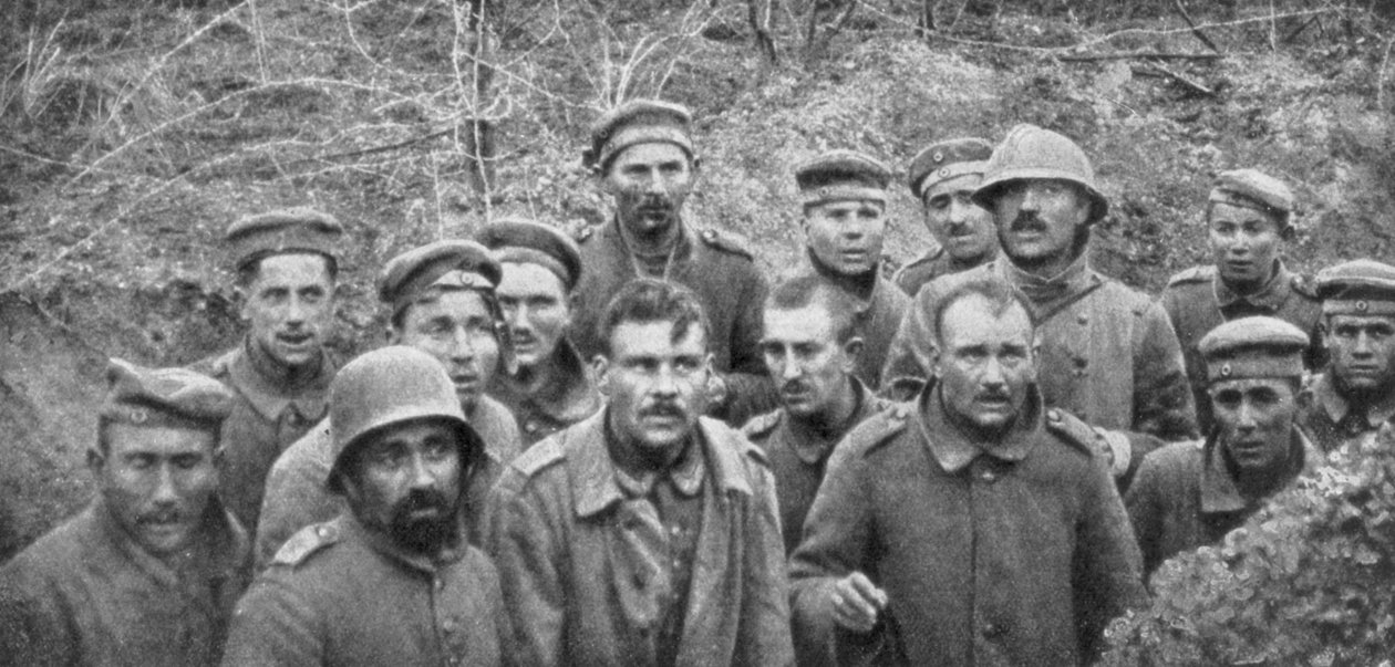 Fanger i et hull, Reims, første verdenskrig, april 1917 av Unbekannt