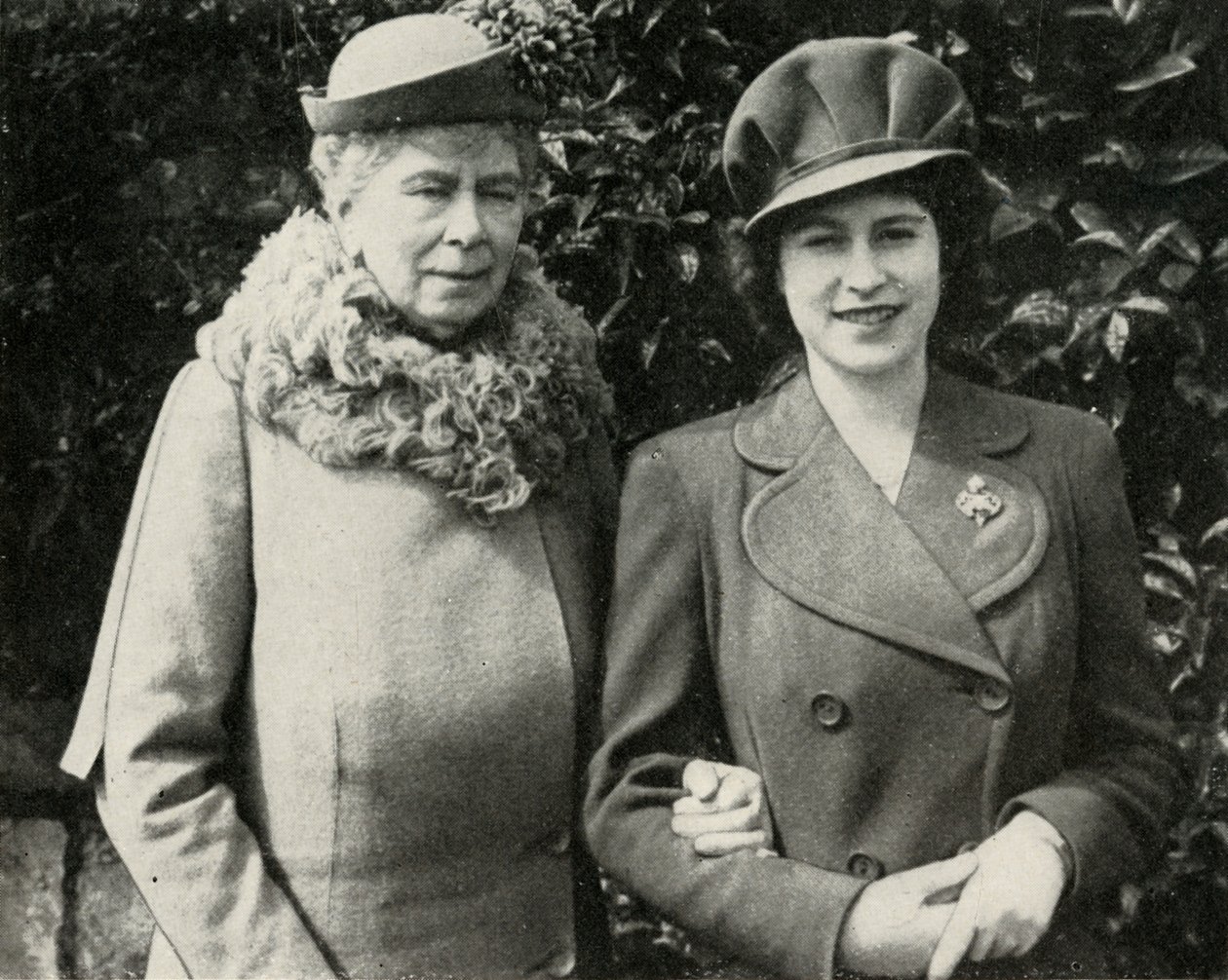 Dronning Mary med prinsesse Elizabeth, april 1944, 1951. av Unbekannt