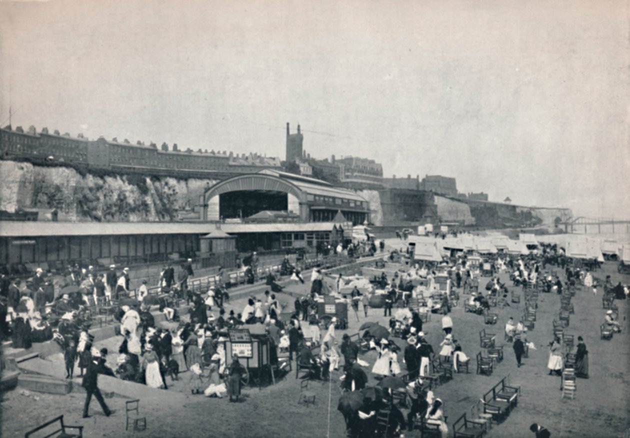 Ramsgate - En livlig utsikt over sanden, 1895 av Unbekannt