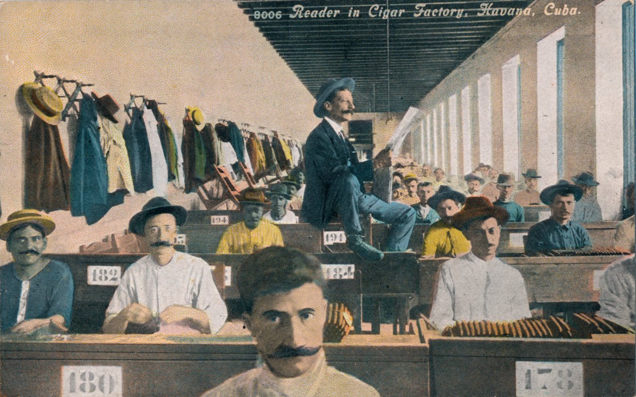 Leser i Cigar Factory, Havana, Cuba, ca 1910-tallet av Unbekannt