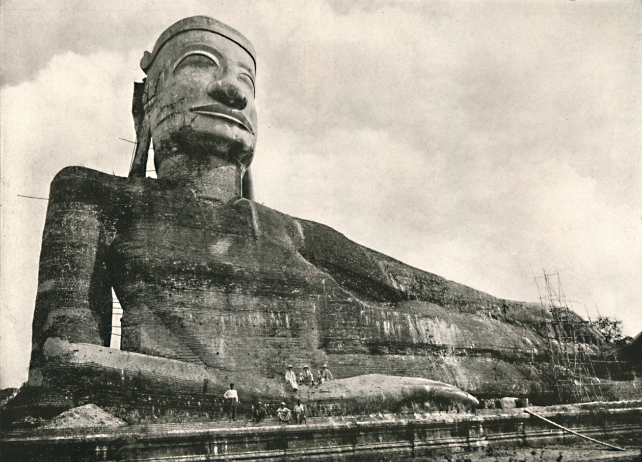 Tilbakelent Buddha, Wingaba, Rangoon, 1900. av Unbekannt