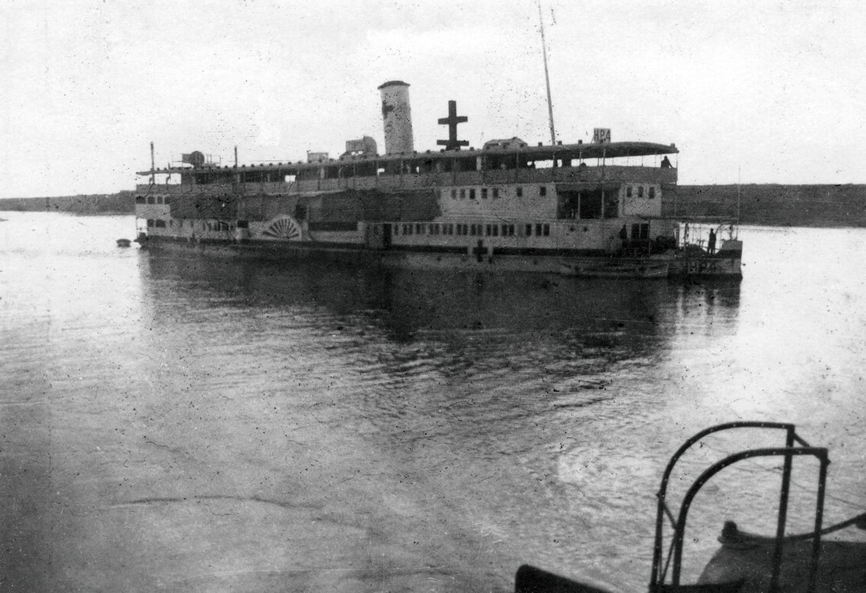 Røde Kors elvebåt som går oppover Tigris-elven, Mesopotamia, WWI, 1918 av Unbekannt