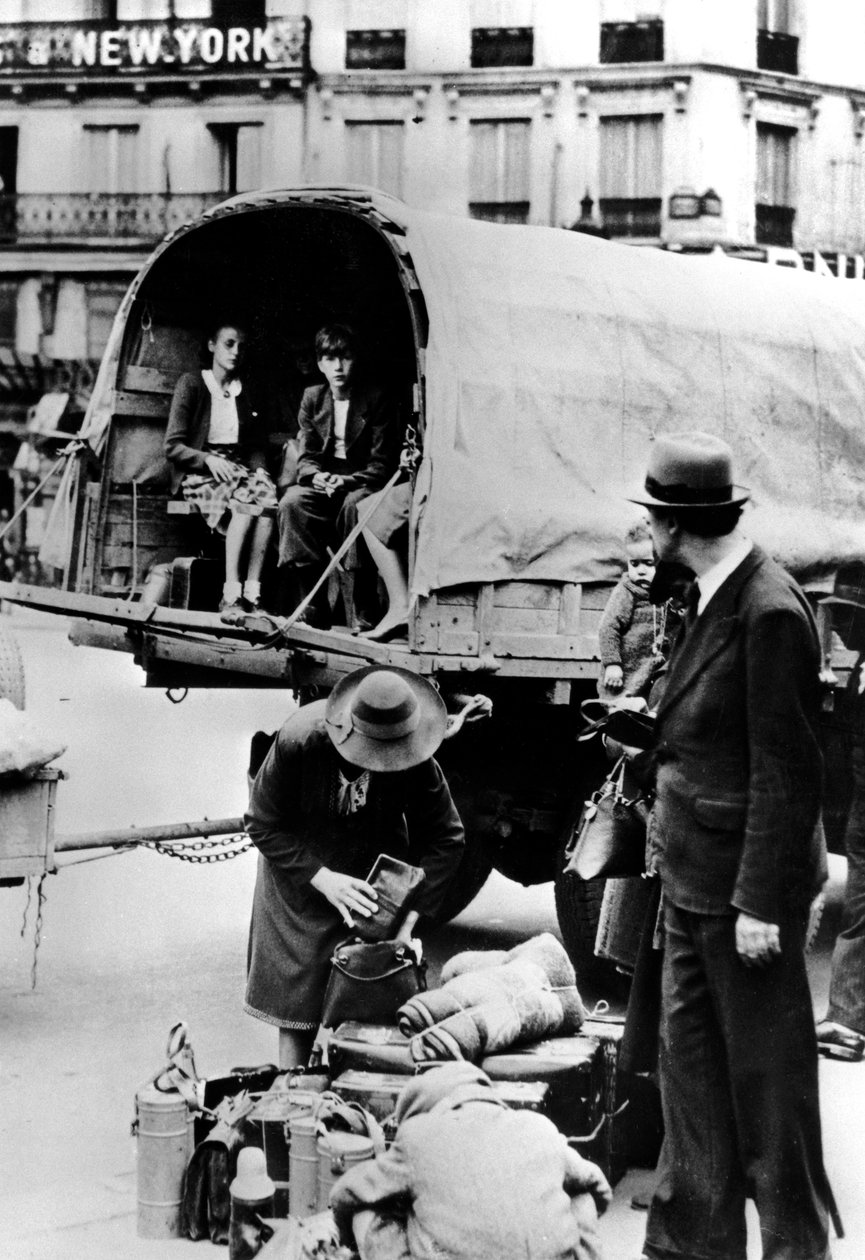 Flyktninger på vei hjem, Paris, juli 1940 av Unbekannt