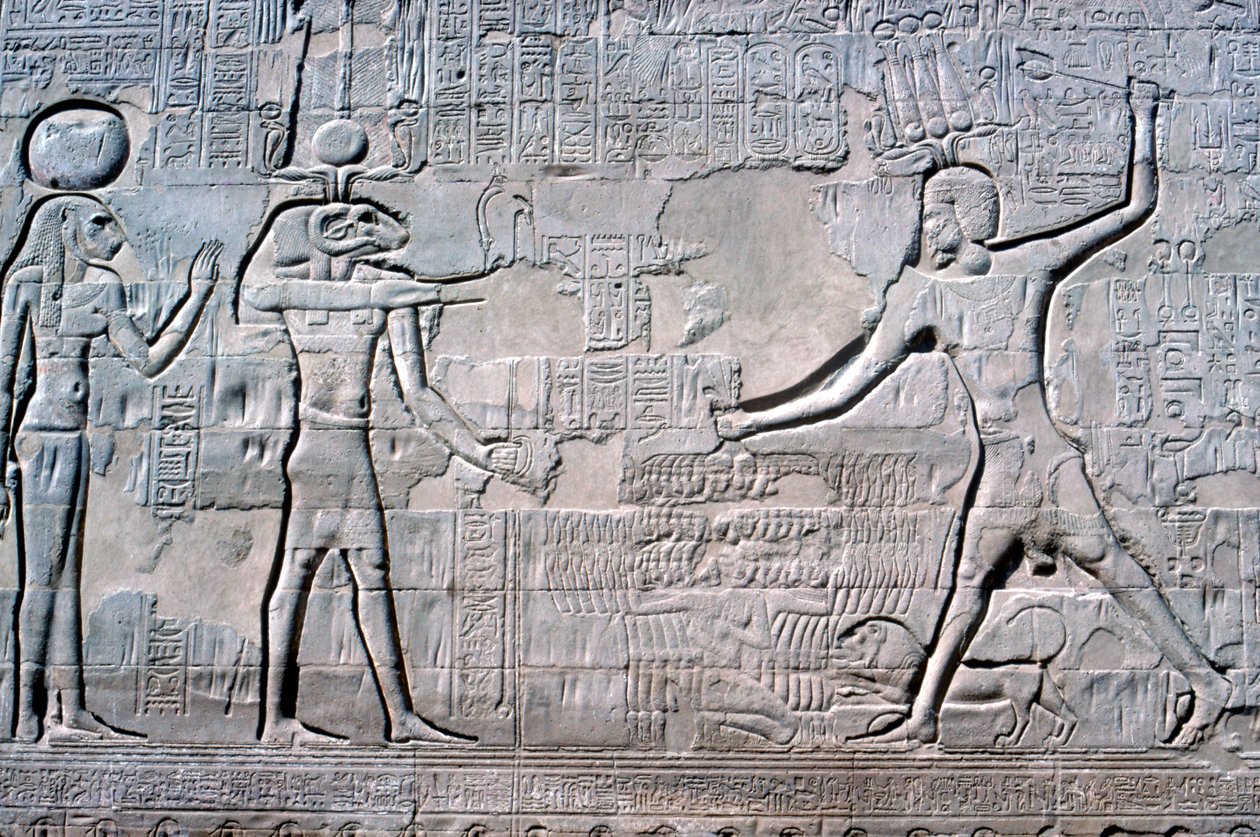 Relieff av farao før Kum og Sekhmet, Khnum-tempelet, ptolemaiske og romerske perioder av Unbekannt