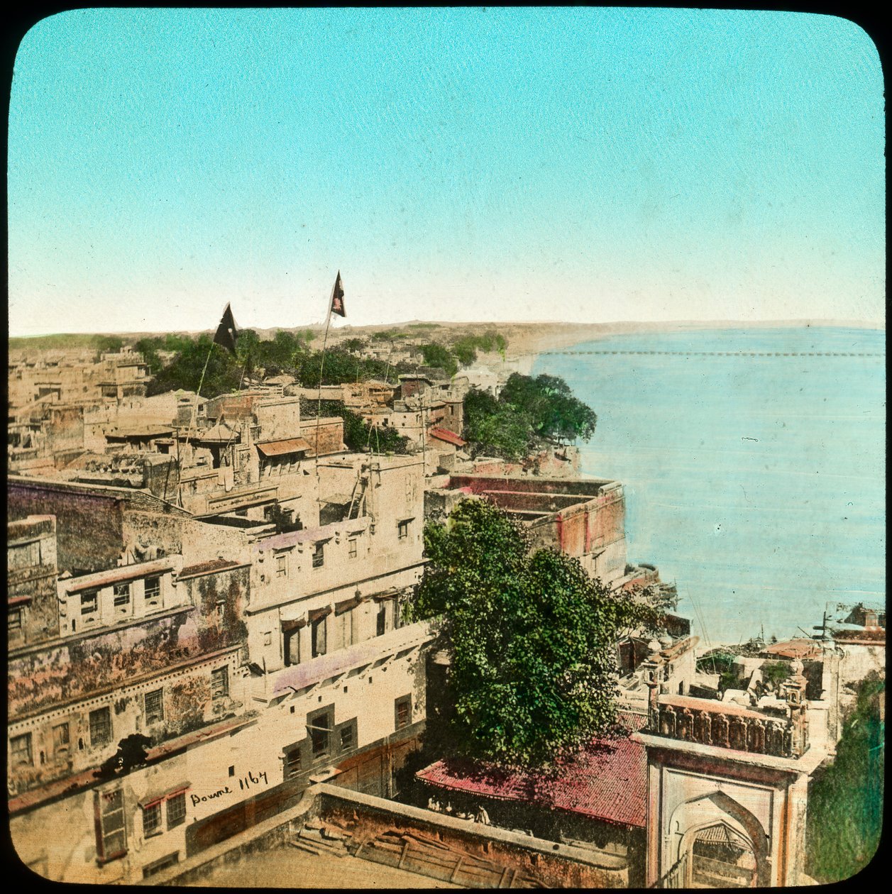 Elven Ganges fra Aurangzeb-moskeen, Benares, India, slutten av 1800- eller begynnelsen av 1900-tallet av Unbekannt