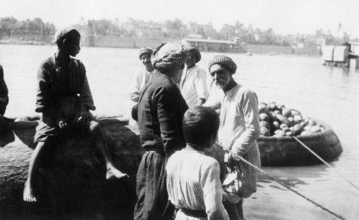 Elvefartøy lastet med meloner, Tigris-elven, Bagdad, Irak, 1917-1919 av Unbekannt