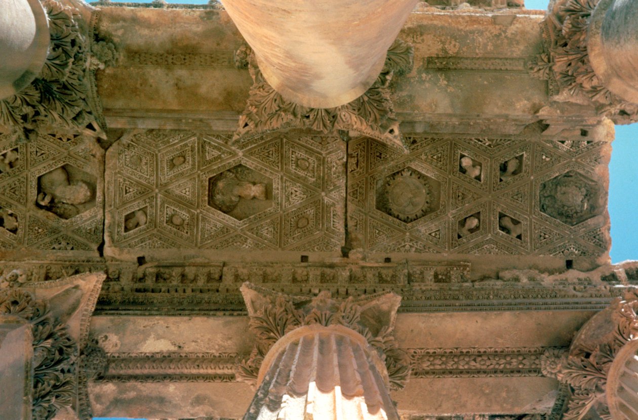 Roman Temple of Bacchus, Baalbek, Libanon, 2. århundre e.Kr av Unbekannt